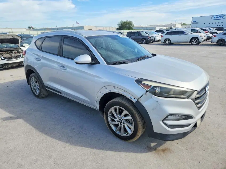 2016 HYUNDAI TUCSON VIN KM8J33A42GU224271 фото 4