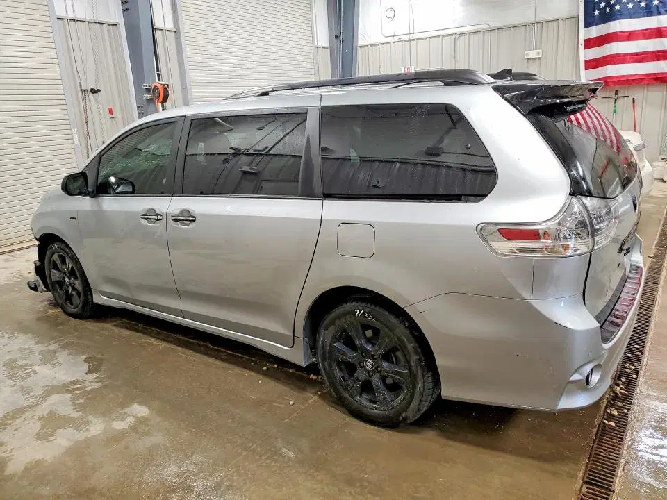 2020 Toyota Sienna VIN 5TDEZ3DC8LS232753 фото 2