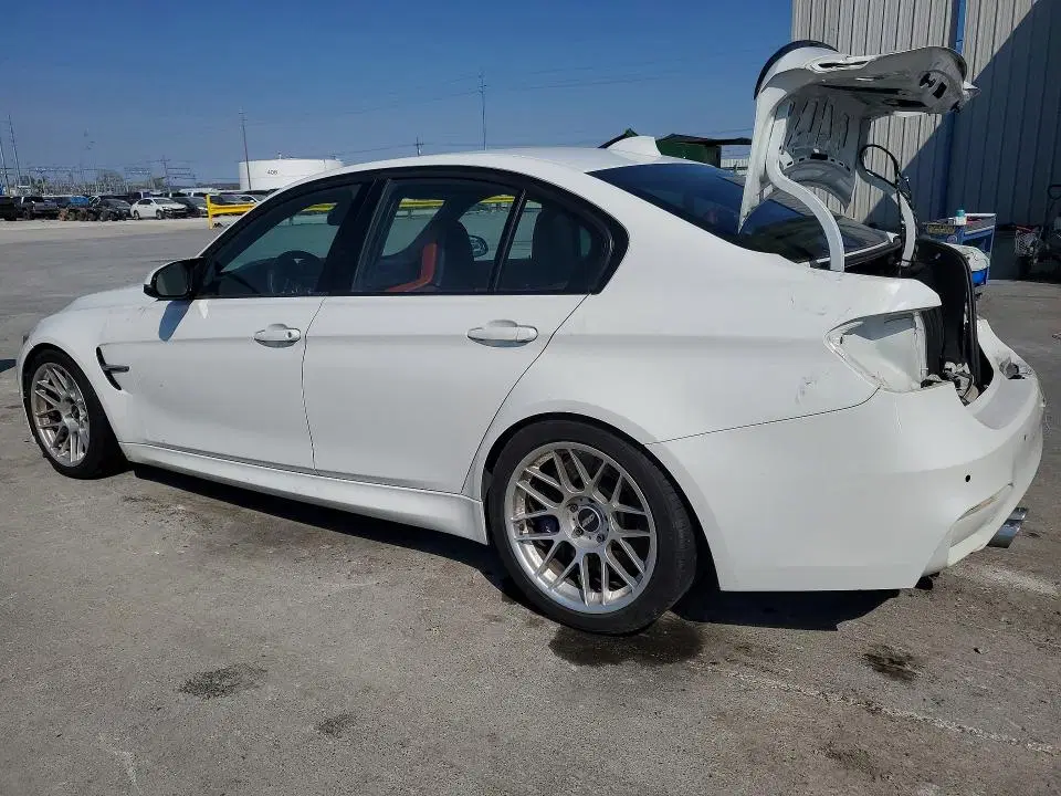 2015 BMW M3 VIN WBS3C9C51FP803523 фото 2