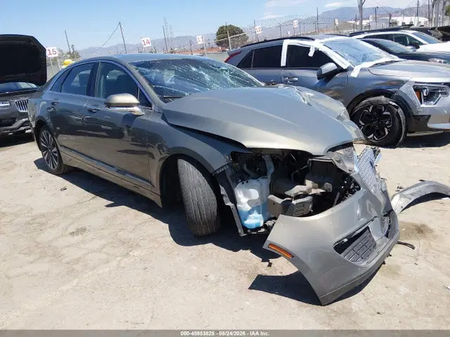 3LN6L5MU3HR632106 — 2017 Lincoln Mkz Hybrid Reserve, Передняя часть, фото до ремонта