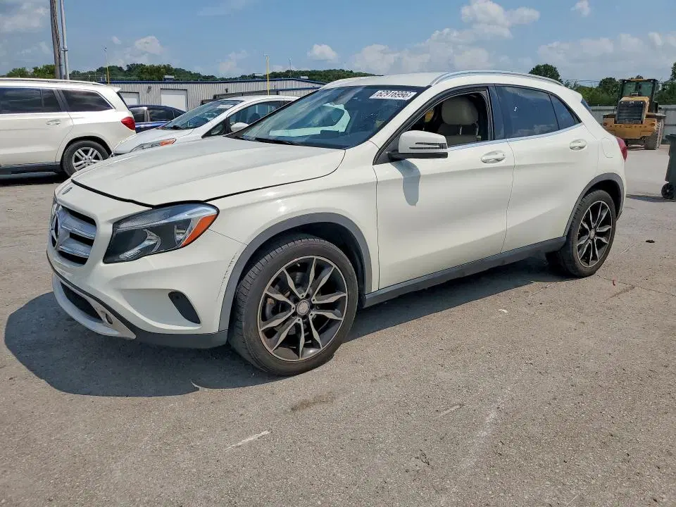 WDCTG4EB2HJ303582 — 2017 Mercedes-Benz GLA, мелкие вмятины и царапины, фото до ремонта
