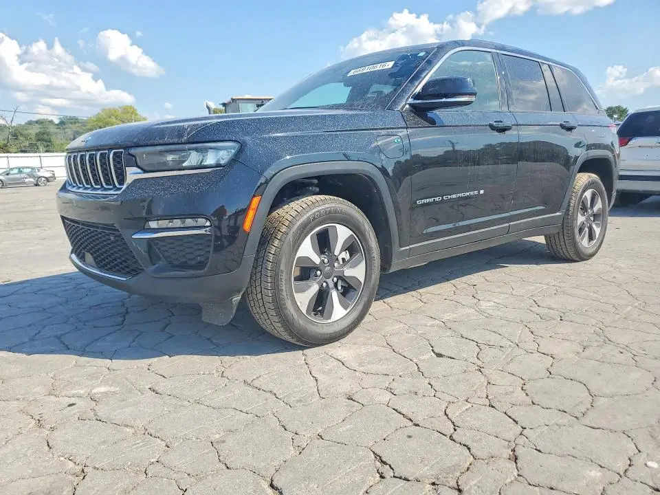 1C4RJYB65RC136754 — 2024 Jeep Grand Cherokee, Мелкие вмятины и царапины, фото до ремонта