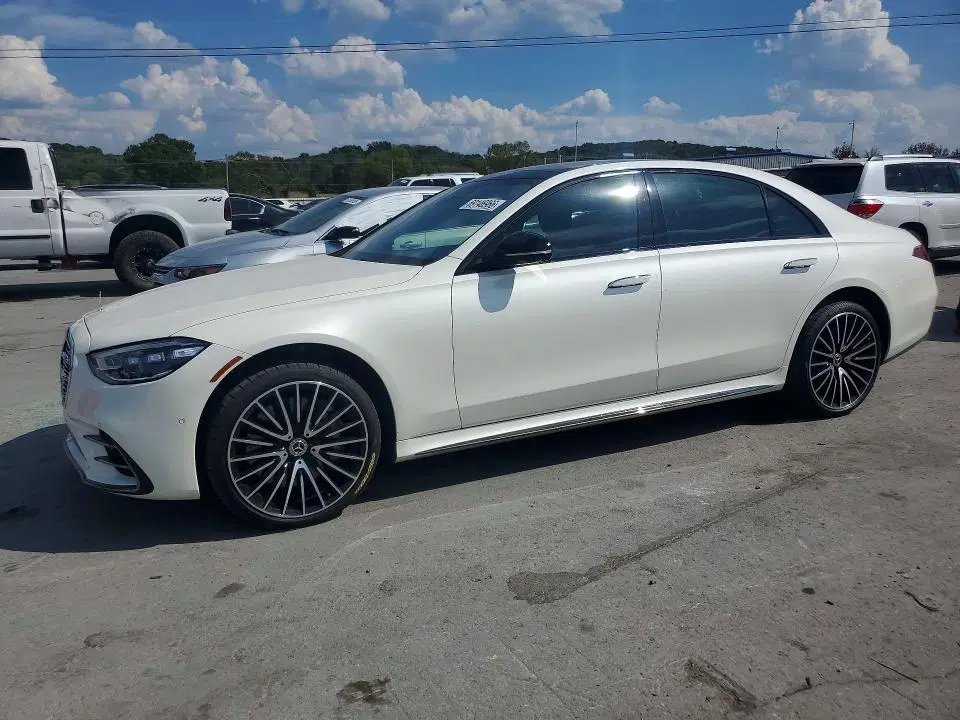 W1K6G6DB9PA210577 — 2023 Mercedes-Benz S, мелкие вмятины и царапины, фото до ремонта