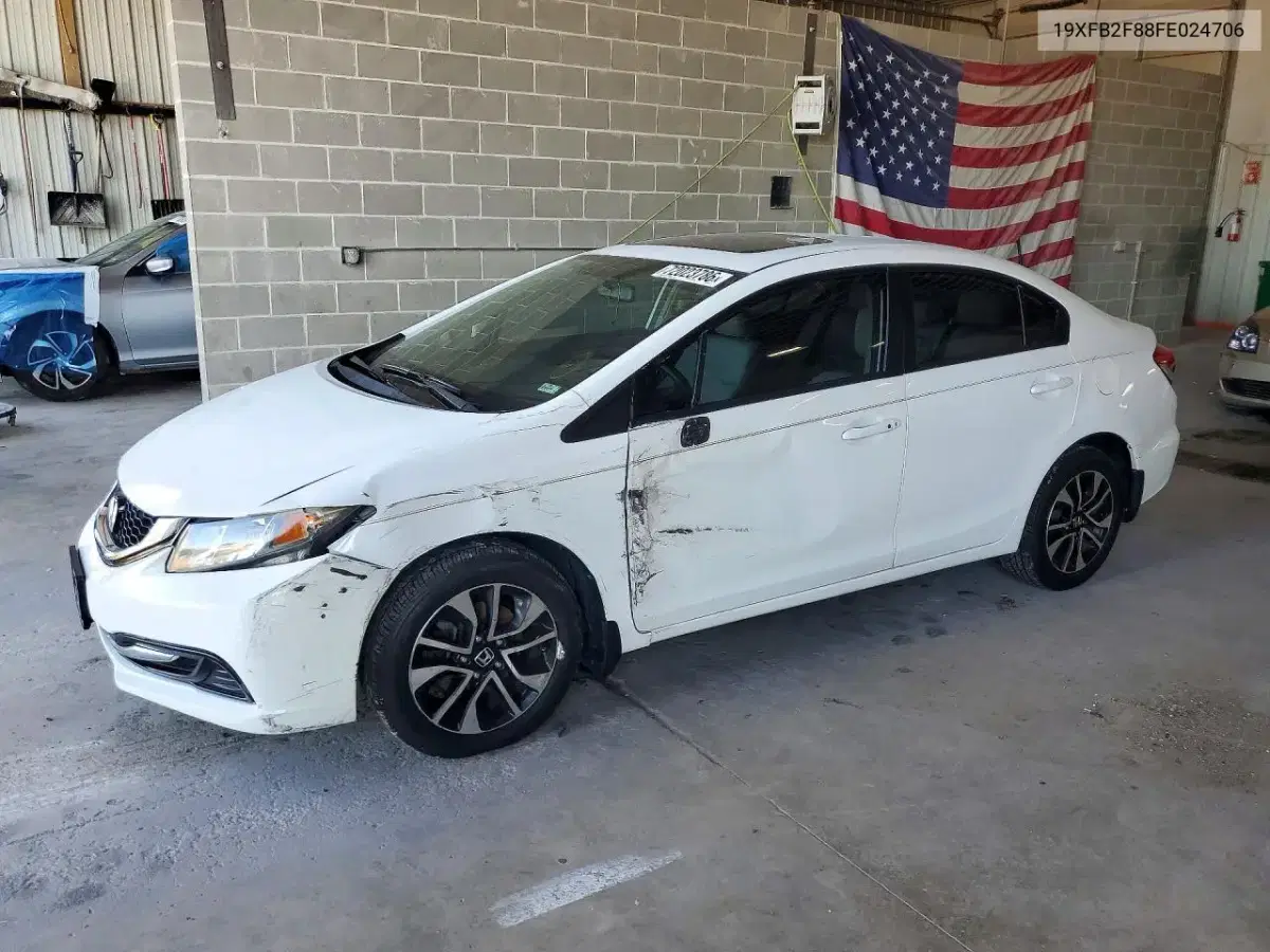 19XFB2F88FE024706 — 2015 Honda Civic, передняя часть, фото до ремонта