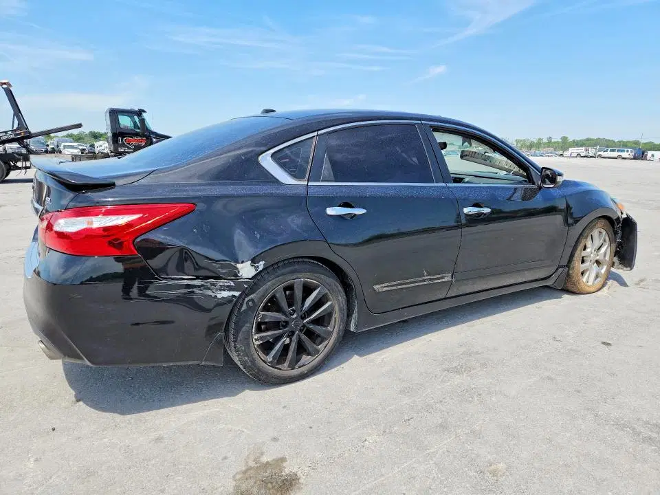 2017 NISSAN ALTIMA VIN 1N4AL3APXHC223610 фото 3
