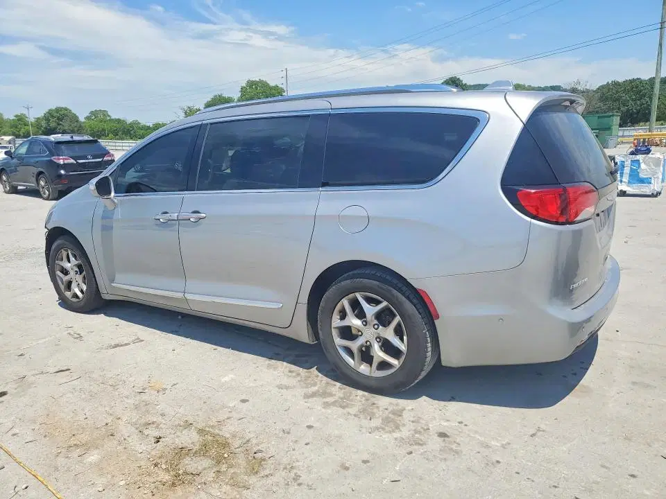2017 CHRYSLER PACIFICA VIN 2C4RC1GG4HR620407 фото 2