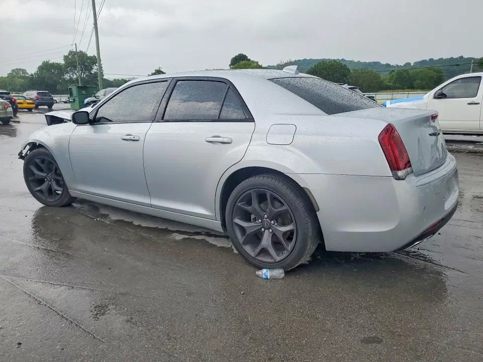 2023 CHRYSLER 300 VIN 2C3CCABG5PH569554 фото 2