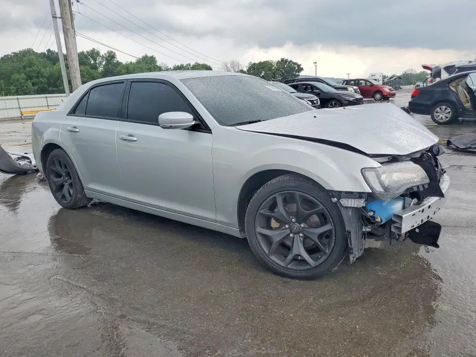 2023 CHRYSLER 300 VIN 2C3CCABG5PH569554 фото 4