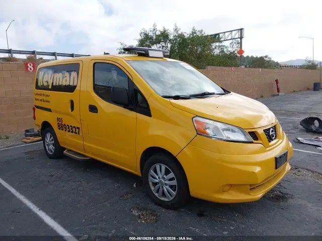 3N8CM0JT2EK690543 — 2014 Nissan NV200 TAXI, Задняя часть, фото до ремонта