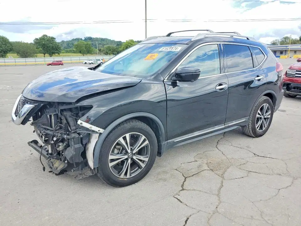 5N1AT2MT1JC808512 — 2018 Nissan Rogue, Передняя часть, фото до ремонта