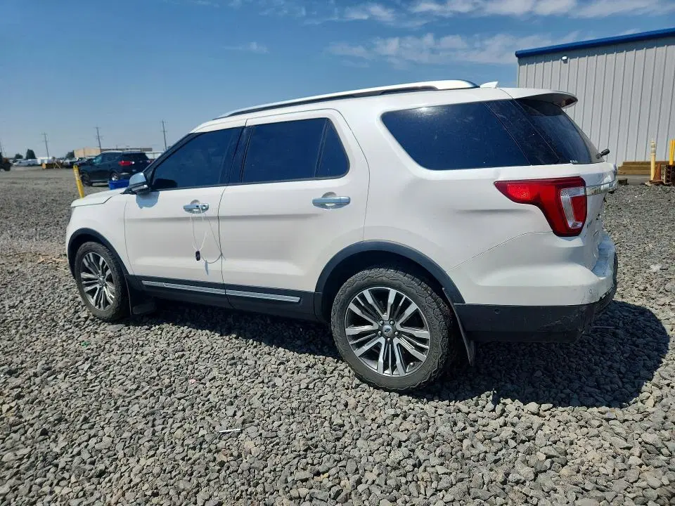2017 Ford Explorer VIN 1FM5K8HT1HGB73618 фото 2