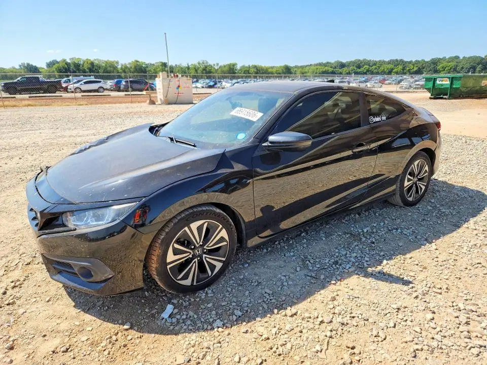 2HGFC3B78JH353551 — 2018 Honda Civic, передняя часть, фото до ремонта