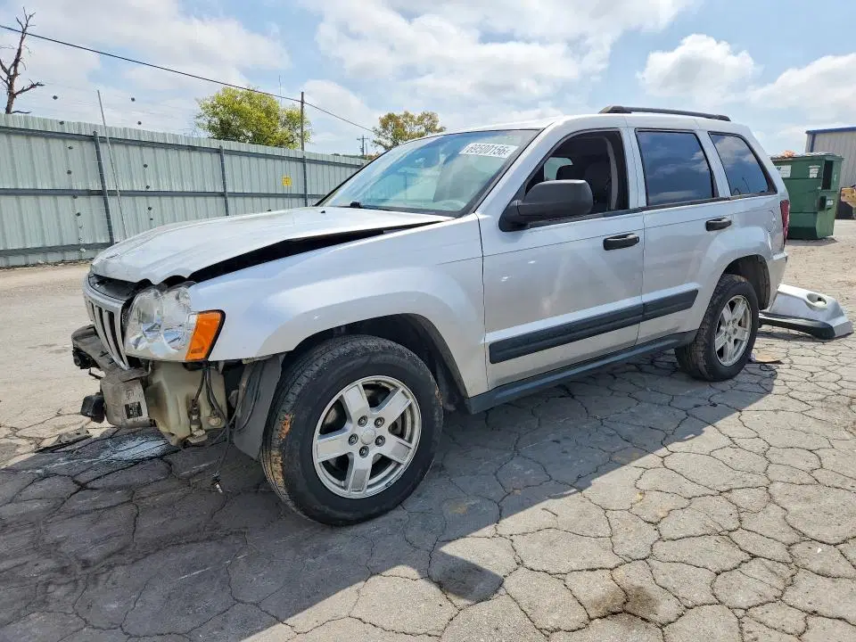 1J4GS48K65C583339 — 2005 Jeep Grand Cherokee, Передняя часть, фото до ремонта