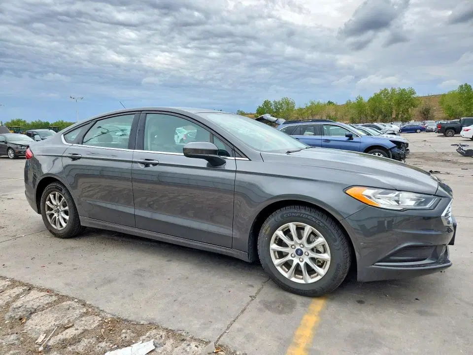 2018 Ford Fusion VIN 3FA6P0G75JR232254 фото 4