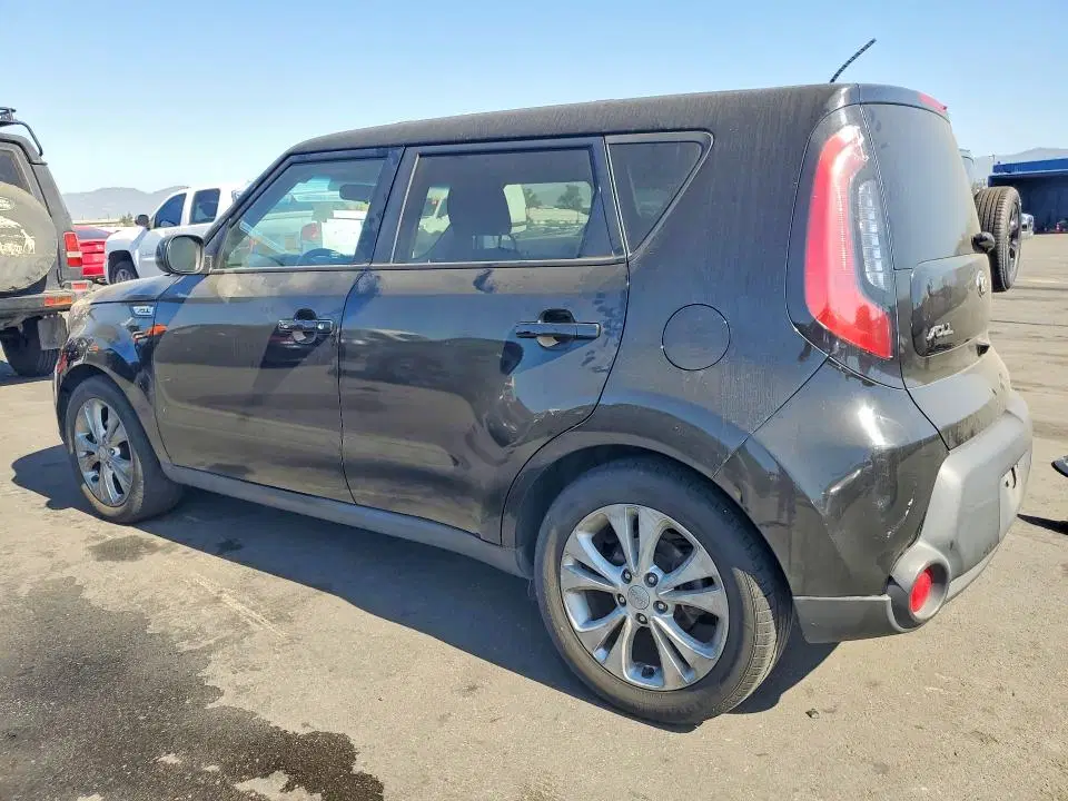 2015 KIA Soul VIN KNDJP3A53F7188234 фото 2