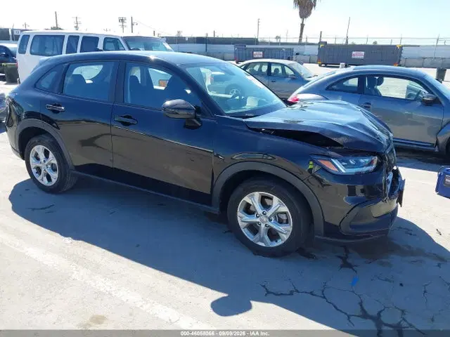 3CZRZ1H32RM726111 — 2024 Honda HR-V 2WD LX, Передняя часть, фото до ремонта