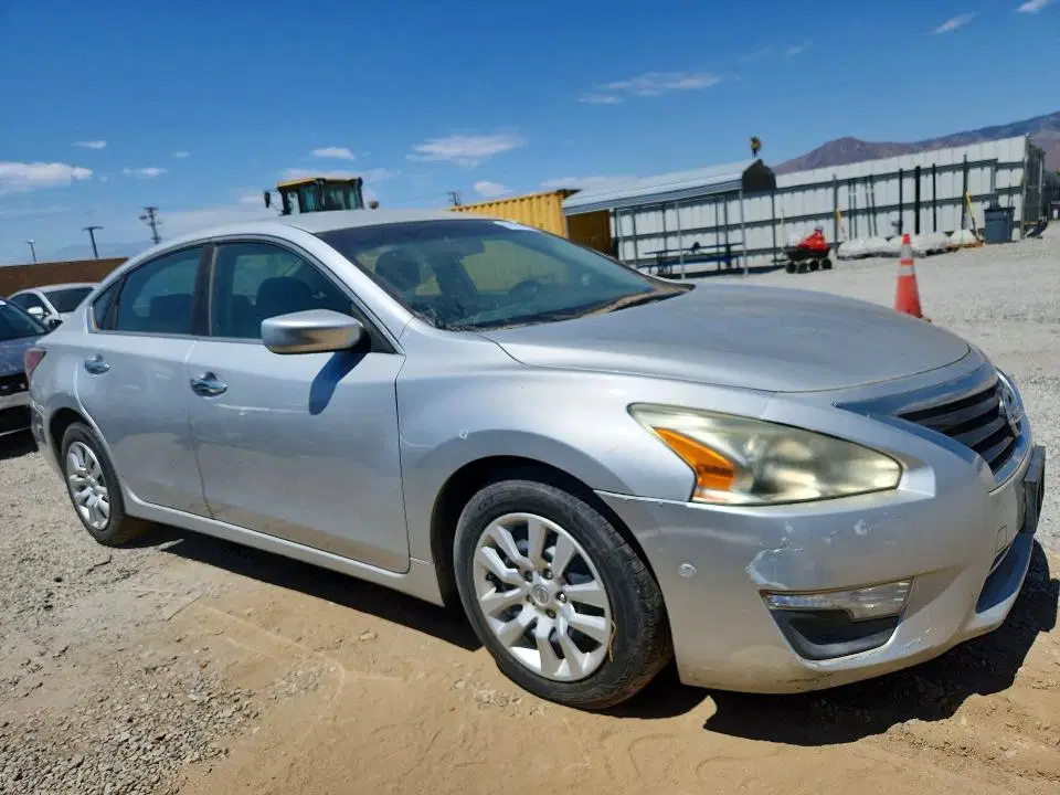 2015 Nissan Altima VIN 1N4AL3AP9FC429370 фото 4