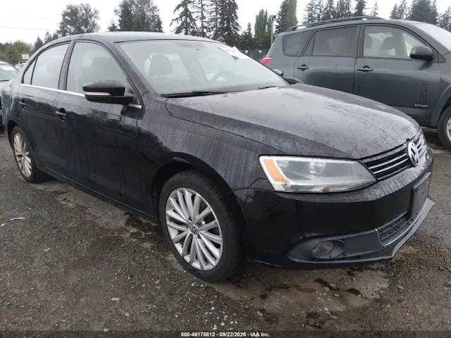 3VWL17AJ2EM274733 — 2014 Volkswagen Jetta 1.8T SEL, Естественный износ, фото до ремонта