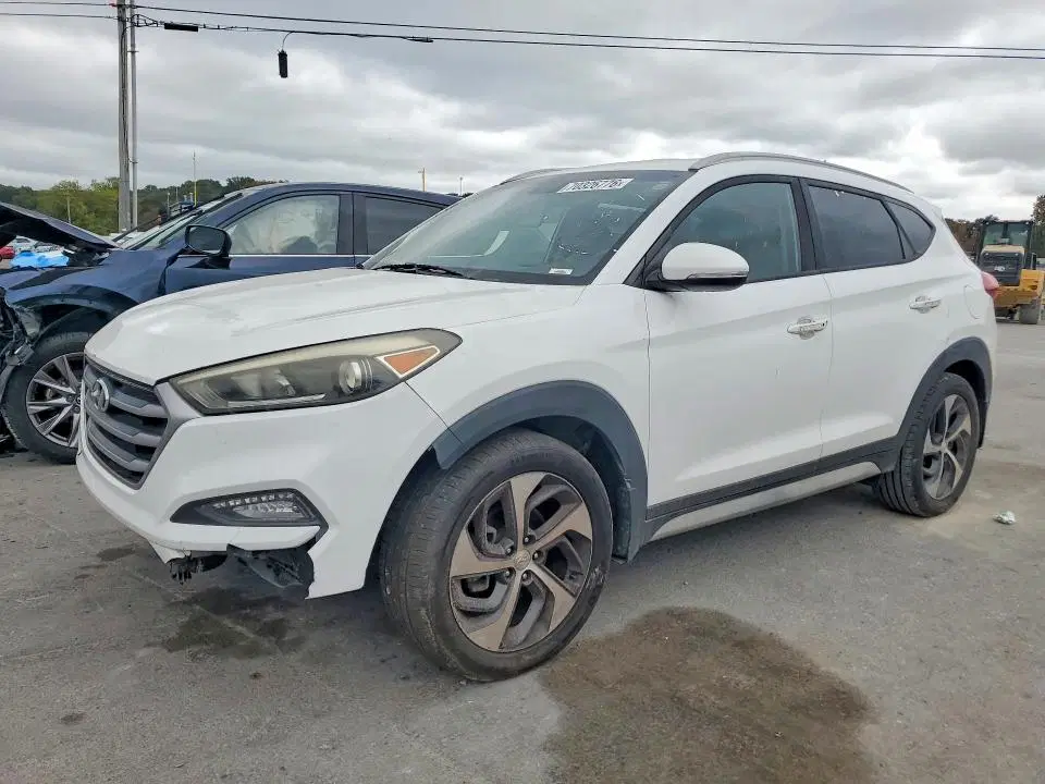 KM8J33A21HU436689 — 2017 Hyundai Tucson, Передняя часть, фото до ремонта