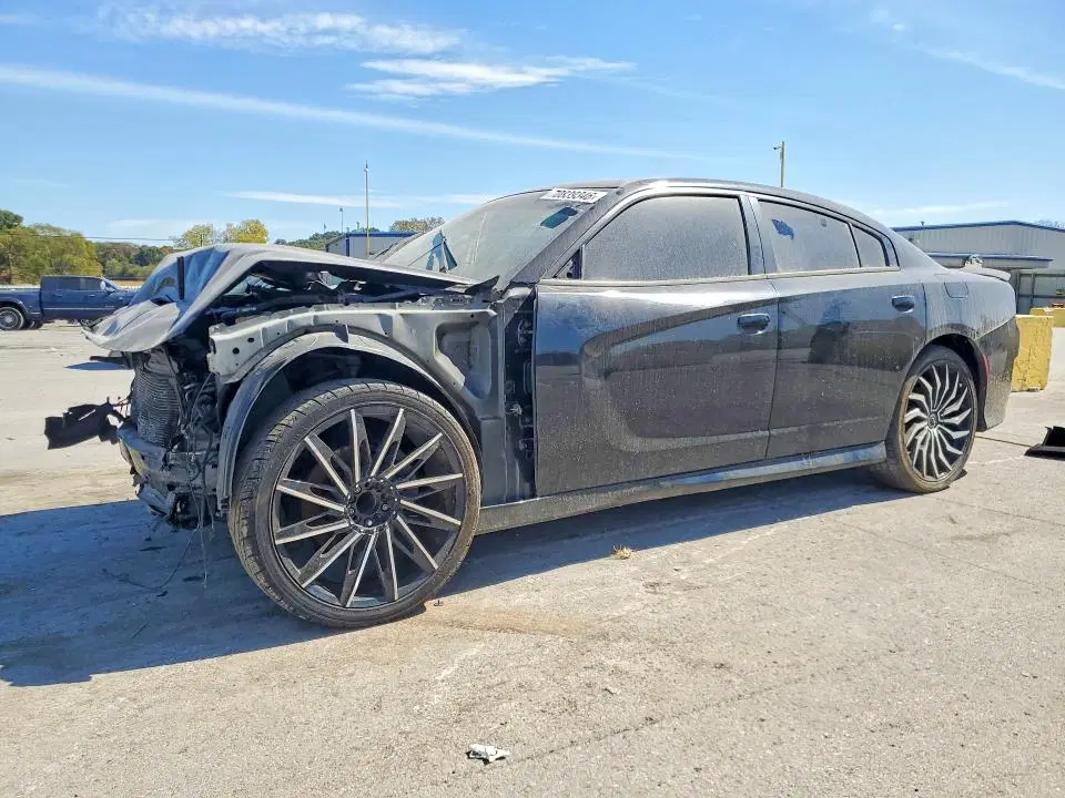 2C3CDXCT3KH575485 — 2019 Dodge Charger, передняя часть, фото до ремонта