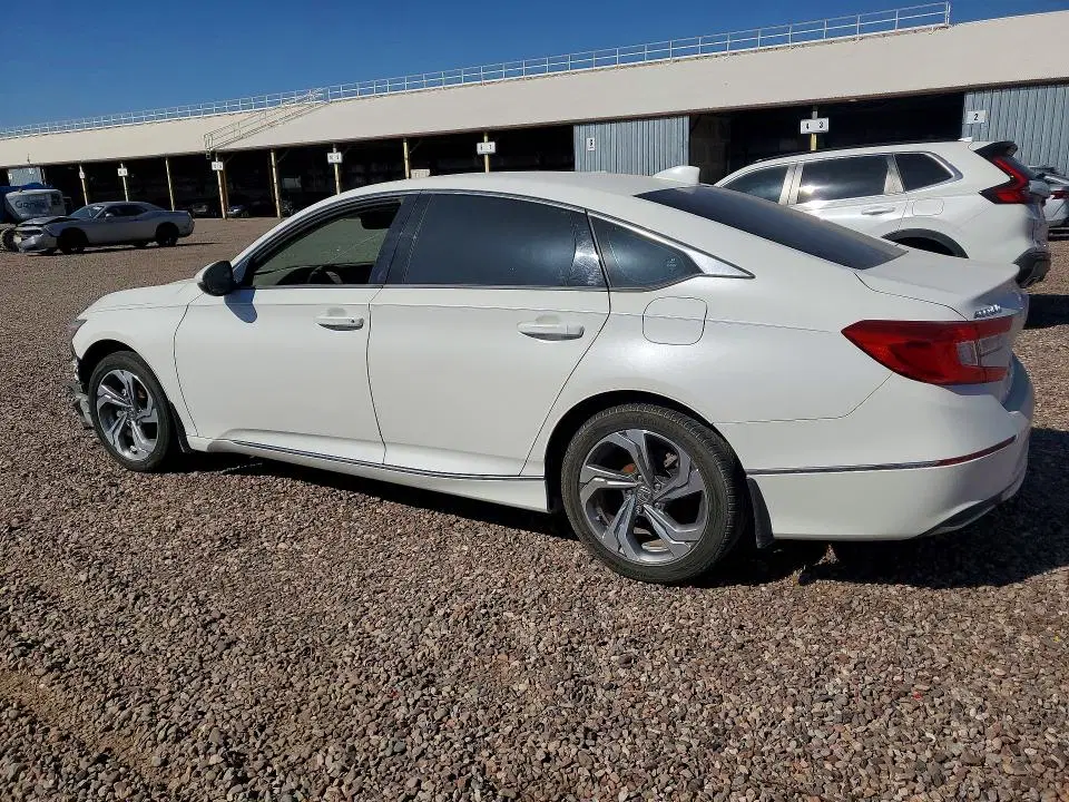 2018 Honda Accord VIN 1HGCV1F55JA146561 фото 2