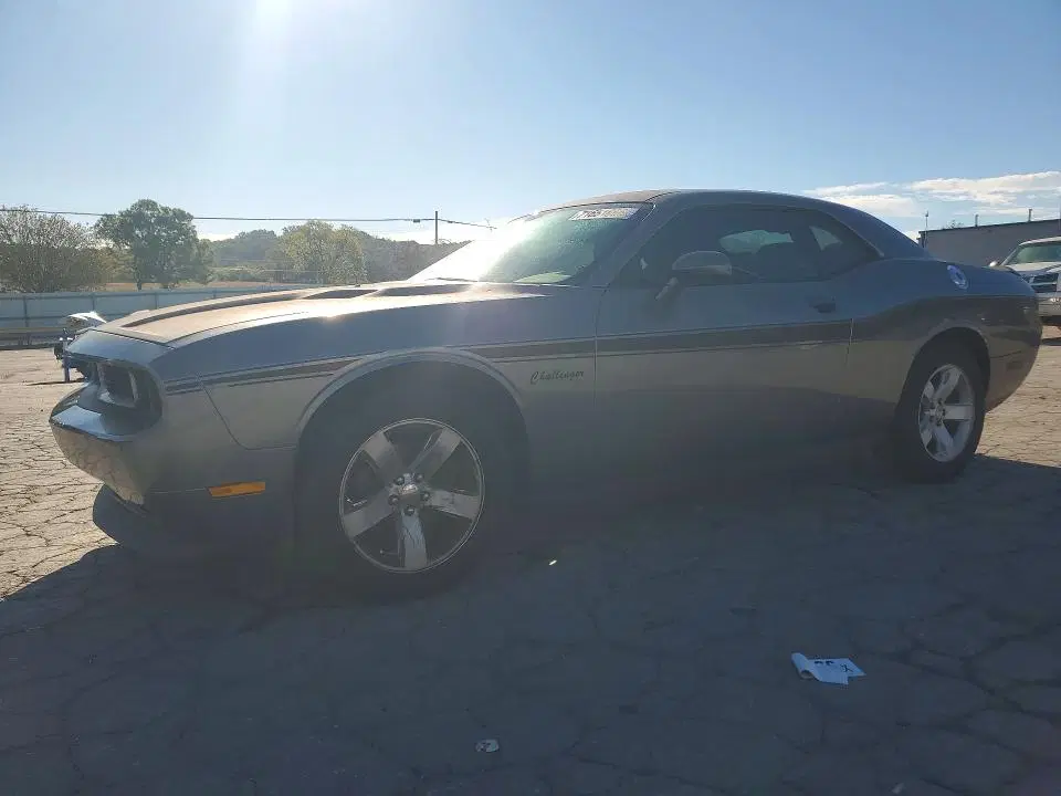 2B3CJ4DG3BH576349 — 2011 Dodge Challenger, Боковая часть, фото до ремонта