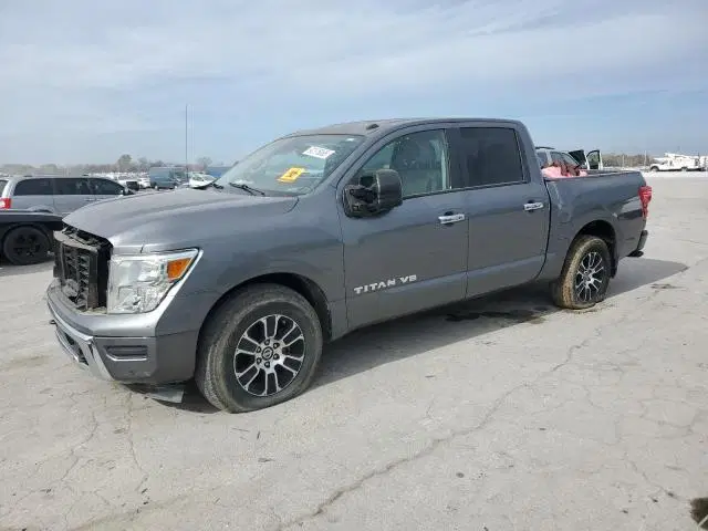 1N6AA1EF7LN507163 — 2020 Nissan Titan SV, Передняя часть, фото до ремонта
