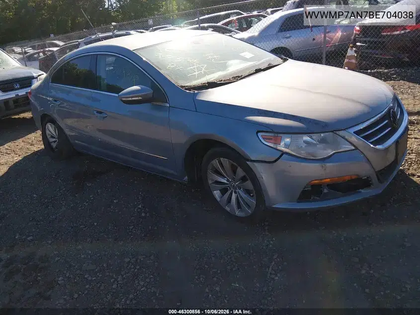 WVWMP7AN7BE704038 — 2011 Volkswagen Passat CC, Сзади слева, фото до ремонта