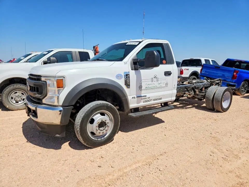 1FDUF4GT5MEC12498 — 2021 Ford F450, Град, фото до ремонта