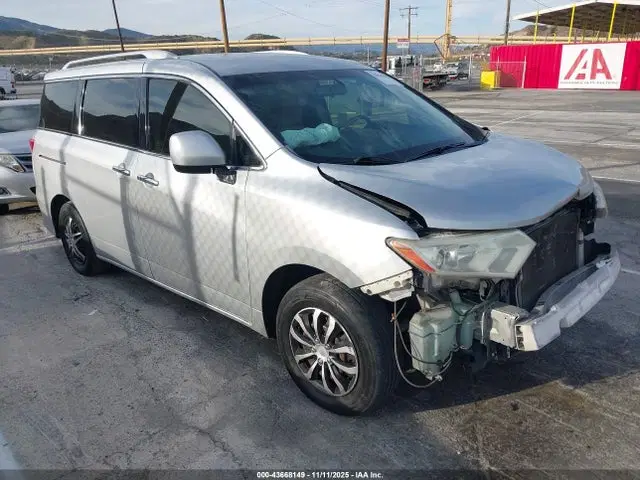 JN8AE2KP6E9106522 — 2014 Nissan Quest S, Передняя часть, фото до ремонта