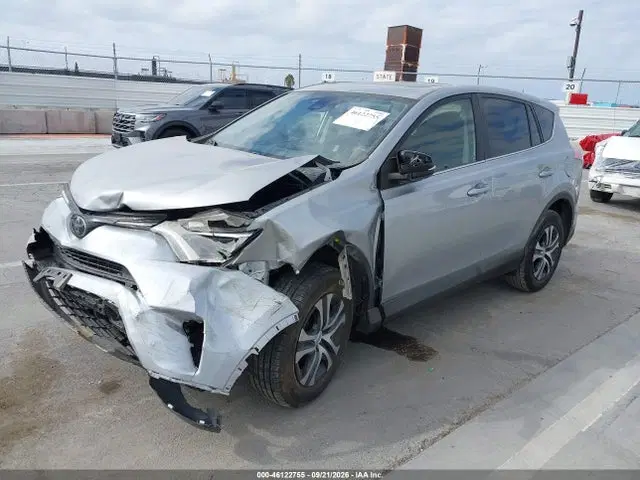 2018 Toyota Rav4 Xle VIN JTMWFREV7JJ164679 фото 2