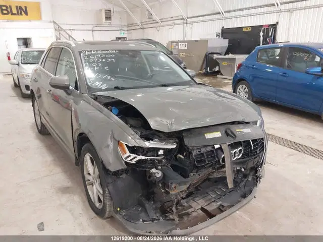 WA1EECF35K1073639 — 2019 Audi Q3 Premium Plus S-Line, Передняя часть, фото до ремонта