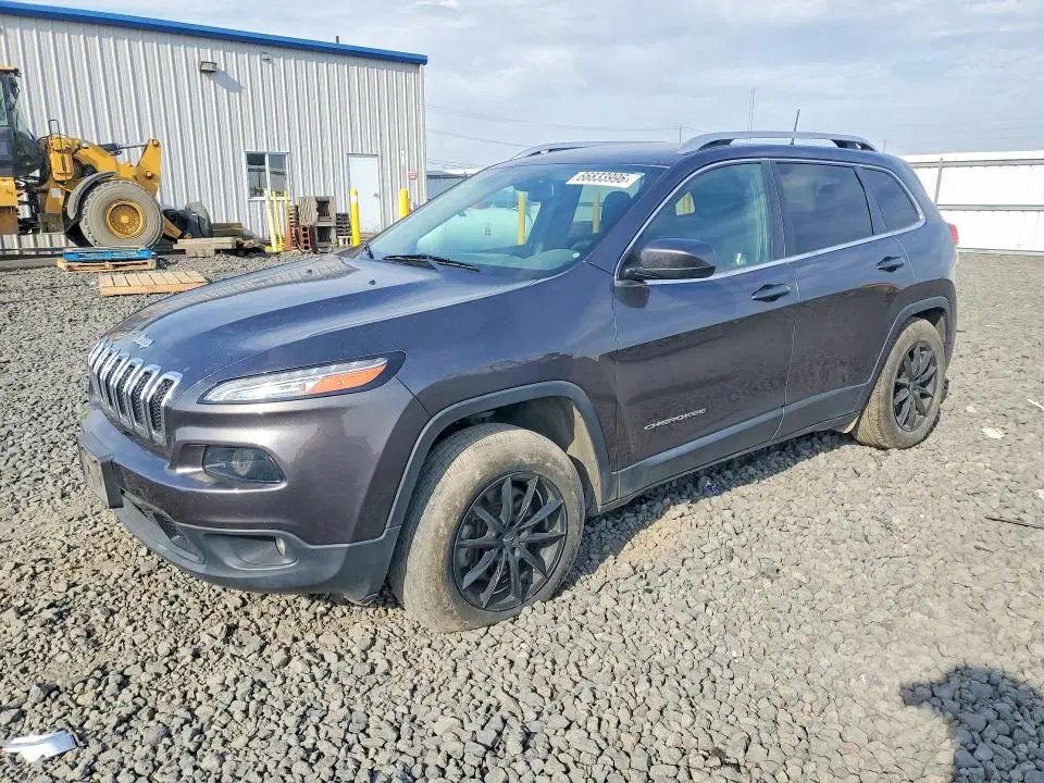 1C4PJMCS3HW656749 — 2017 Jeep Cherokee, задняя часть, фото до ремонта
