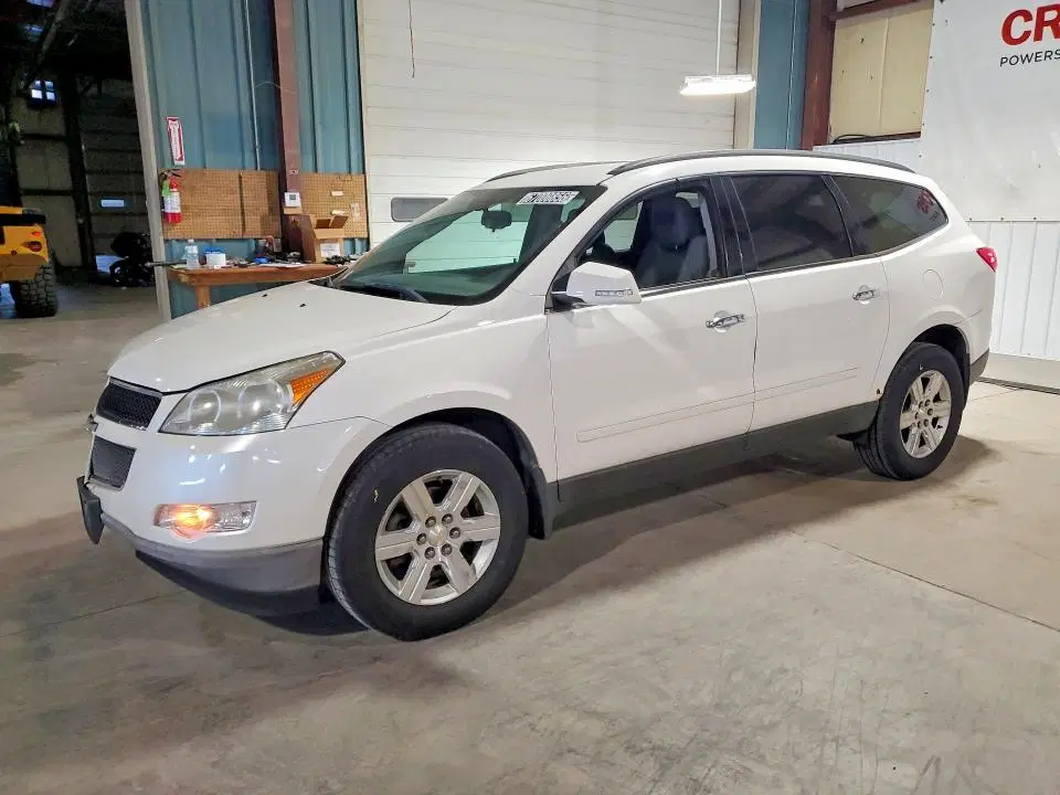 1GNKRGED7BJ290700 — 2011 Chevrolet Traverse, Передняя часть, фото до ремонта