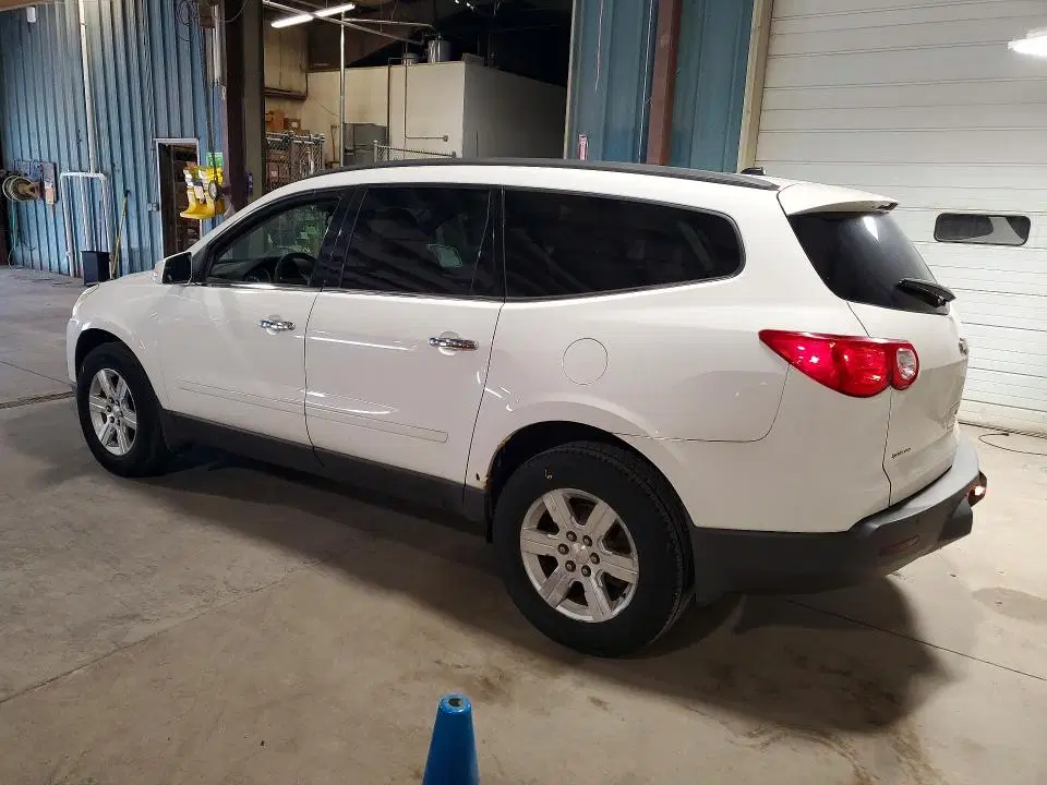 2011 CHEVROLET TRAVERSE VIN 1GNKRGED7BJ290700 фото 2