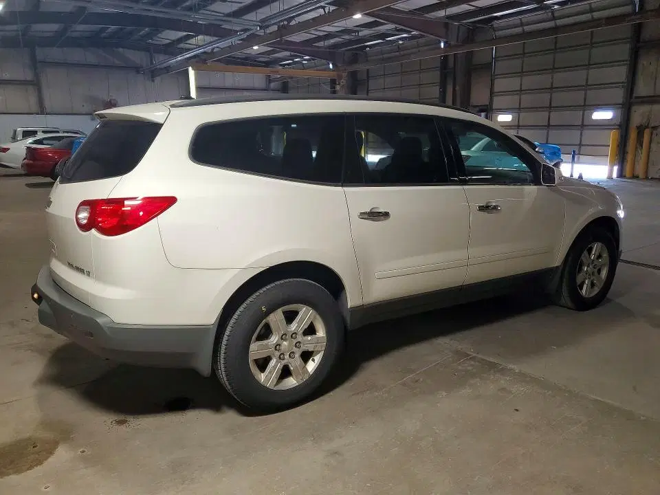2011 CHEVROLET TRAVERSE VIN 1GNKRGED7BJ290700 фото 3