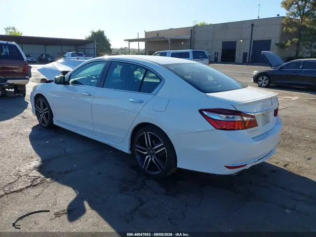 2017 Honda Accord Sport VIN 1HGCR2F56HA116361 фото 3