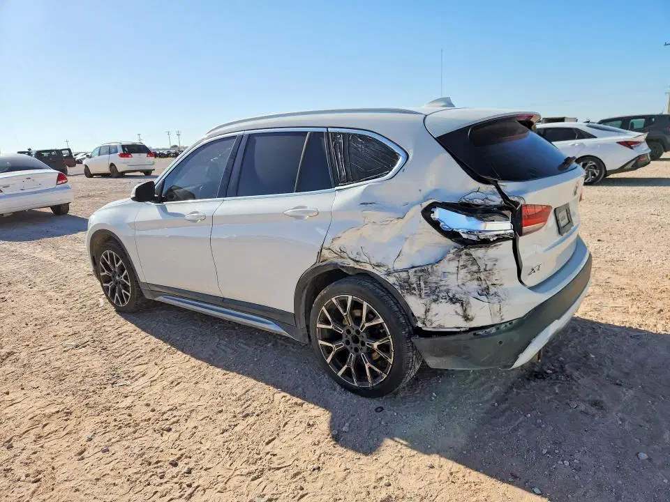 2022 BMW X1 VIN WBXJG7C02N5U63338 фото 2
