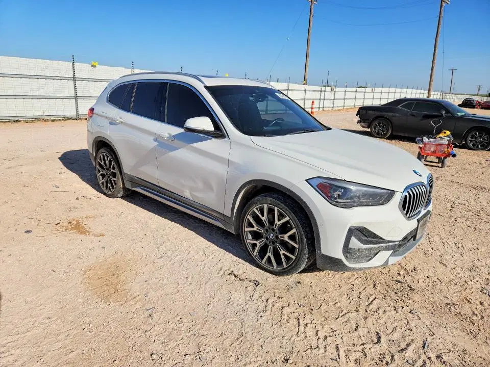 2022 BMW X1 VIN WBXJG7C02N5U63338 фото 4
