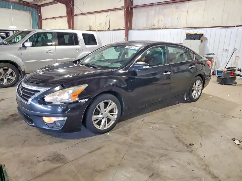 1N4AL3AP9EC111912 — 2014 Nissan Altima, Боковая часть, фото до ремонта