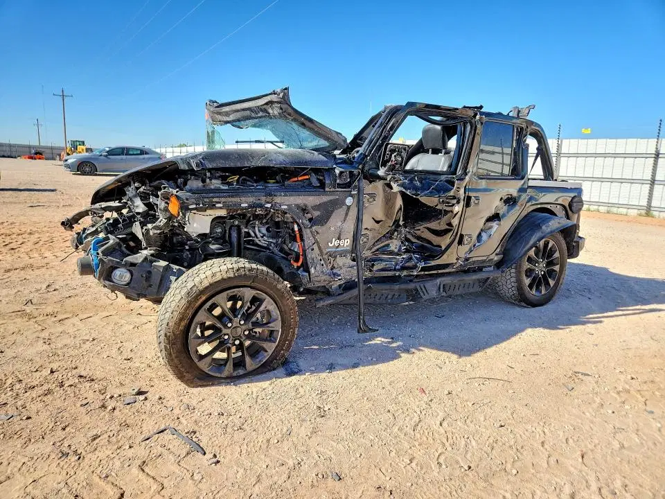 1C4JJXP6XPW529144 — 2023 Jeep Wrangler, опрокидывание, фото до ремонта