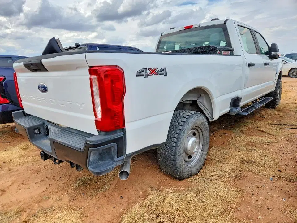 2025 FORD F250 VIN 1FT7W2BA8SED36256 фото 3