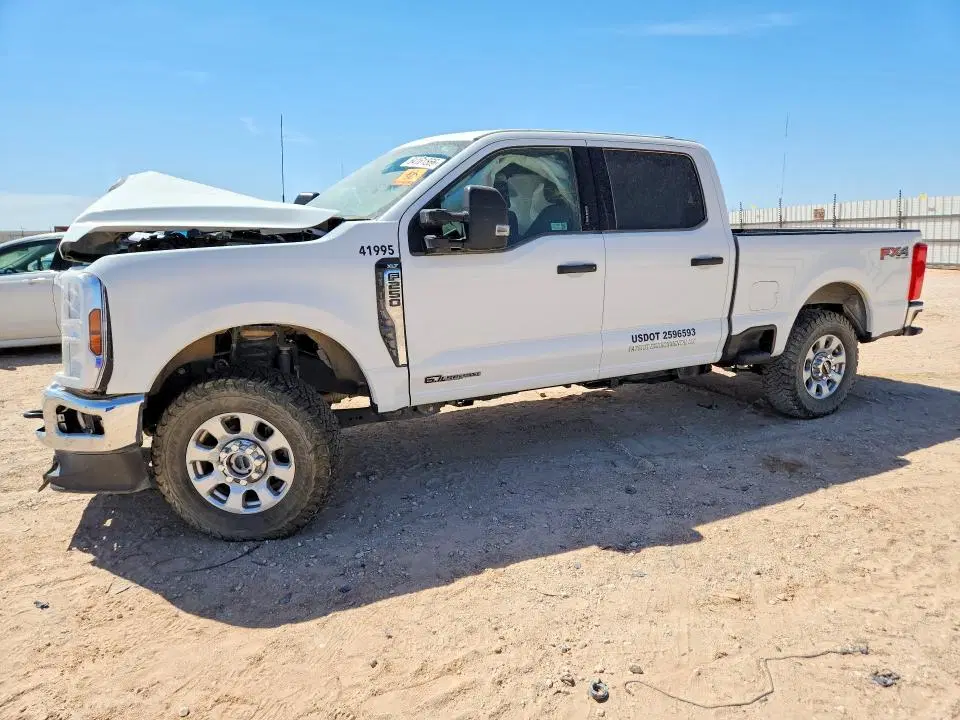 1FT8W2BT1REE41995 — 2024 Ford F250, Передняя часть, фото до ремонта