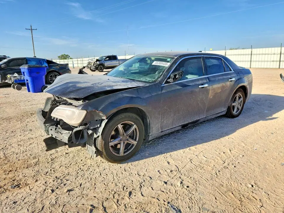 2C3CCAEG6JH123030 — 2018 Chrysler 300, Передняя часть, фото до ремонта