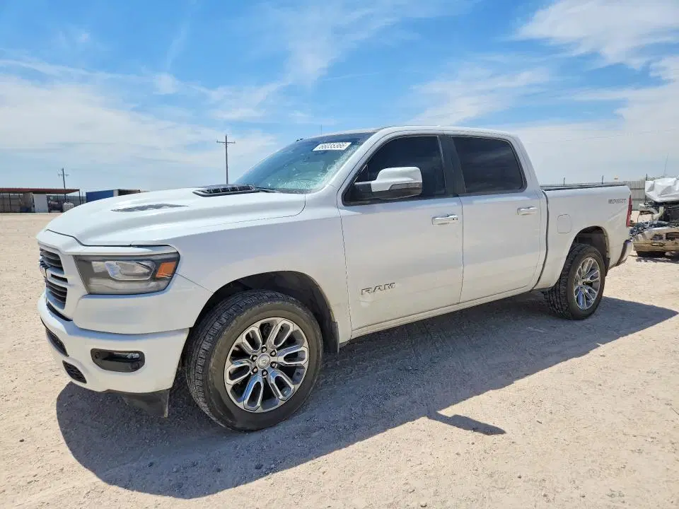 1C6SRFJT1PN542447 — 2023 RAM 1500, Передняя часть, фото до ремонта