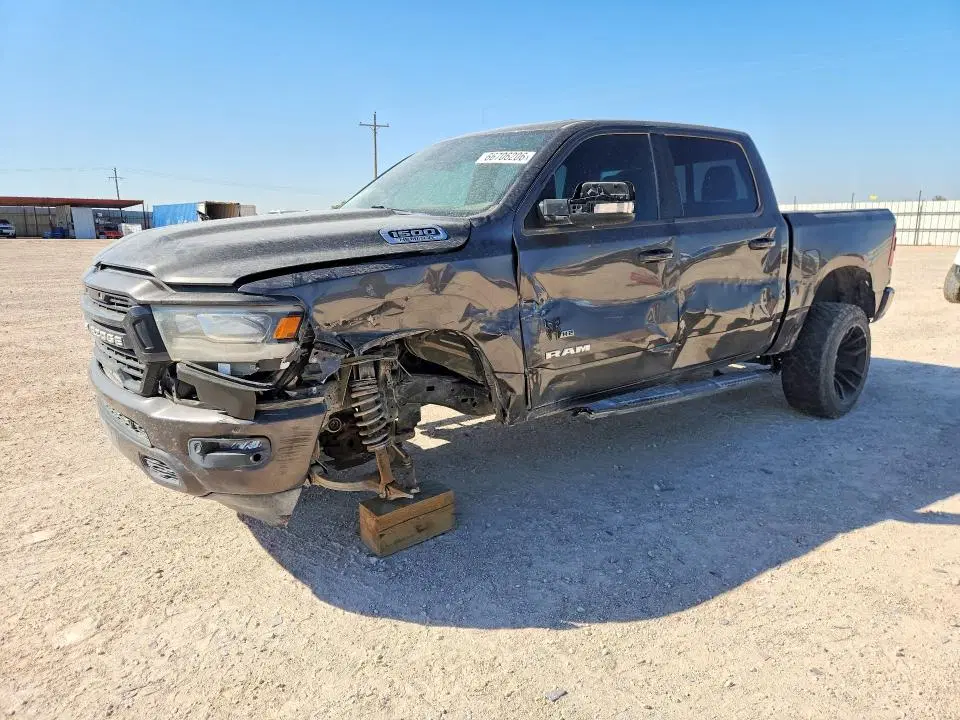 1C6SRFFT3MN735803 — 2021 RAM 1500, Боковая часть, фото до ремонта