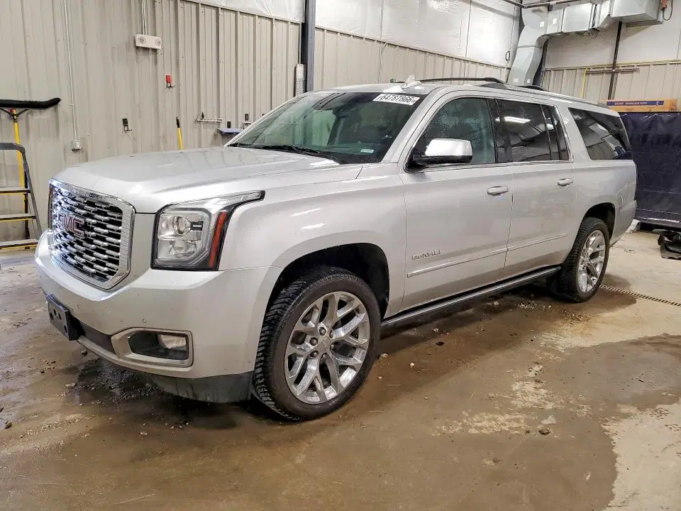 1GKS2HKJ5KR123240 — 2019 GMC Yukon XL, Передняя часть, фото до ремонта