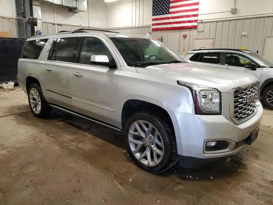 2019 GMC YUKON XL VIN 1GKS2HKJ5KR123240 фото 4