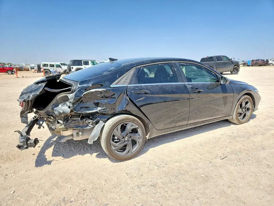 2026 HYUNDAI ELANTRA VIN KMHLS4DG9TU177144 фото 3