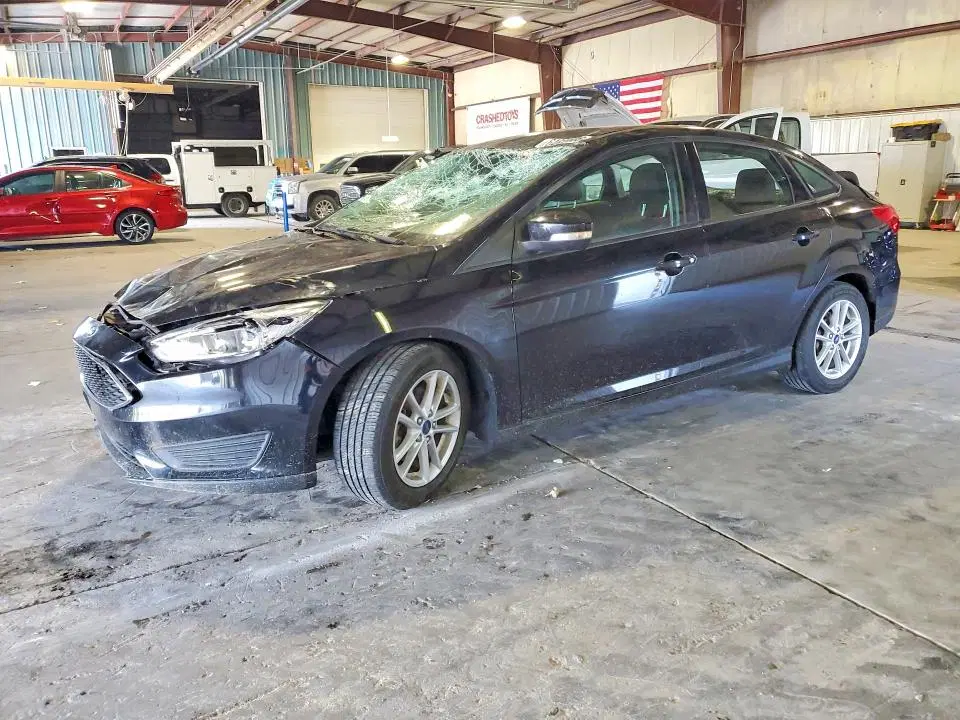 1FADP3F21HL348039 — 2017 Ford Focus, Передняя часть, фото до ремонта